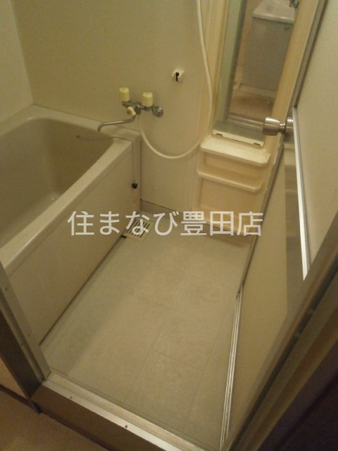 バス・シャワールーム　同型タイプ