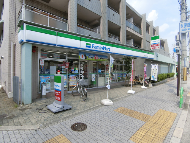 コンビニ　ファミリーマート茨木春日三丁目店（コンビニ）まで139m