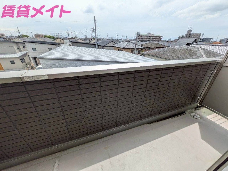 バルコニー　同物件別室反転タイプ画像