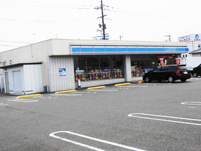 コンビニ　ローソン　松江東津田町南店（コンビニ）まで300m