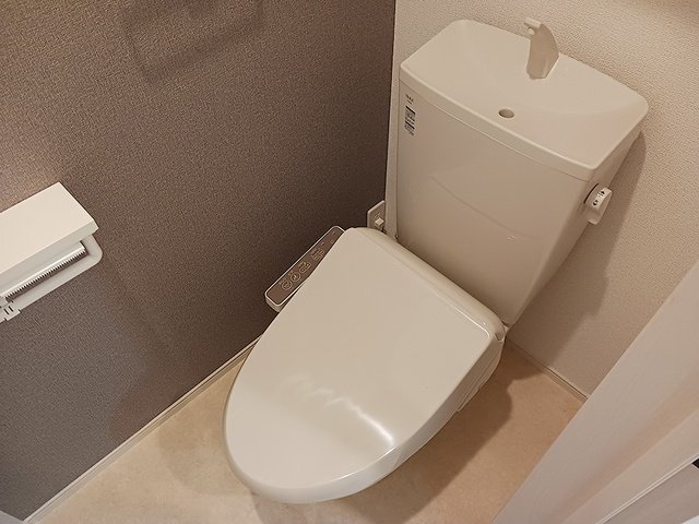 トイレ　清潔感のあるトイレです