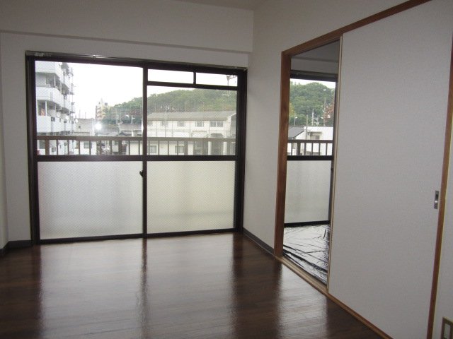 眺望　ドミールオガワ  (写真間取り反転タイプ)