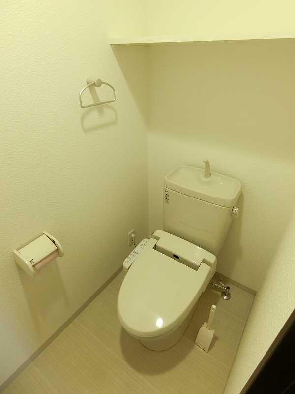 トイレ　※同物件、別部屋になります。