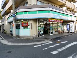 コンビニ　ファミリーマート 長居西二丁目店（コンビニ）まで374m