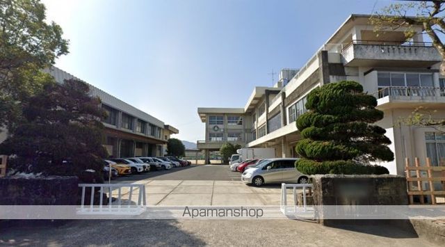 小学校　さぬき市立長尾小学校（小学校）まで1382m