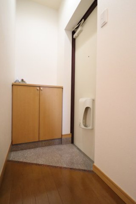 玄関　収納もある玄関です
