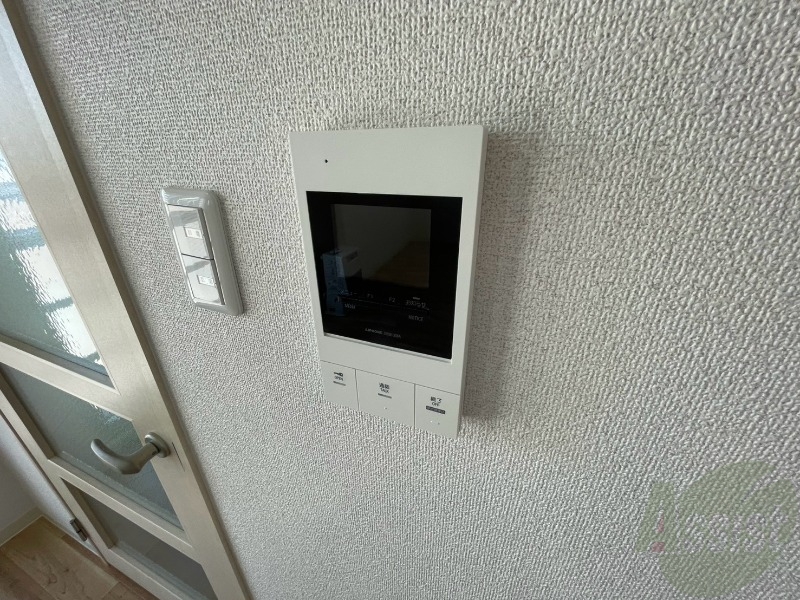 セキュリティ　モニタ付インターホンでセキュリティ面も安心です。