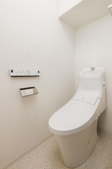 トイレ　※写真は同タイプ住戸です。