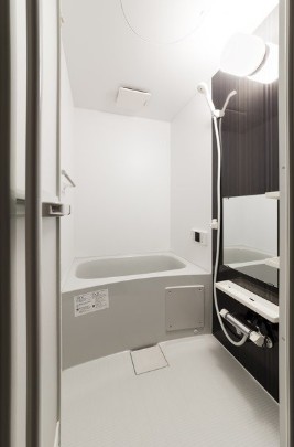 バス・シャワールーム　別部屋参考写真となります