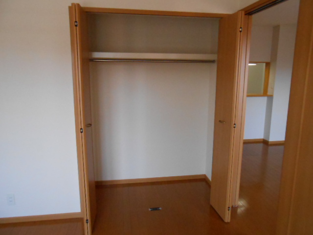 収納　南面寝室内収納（クローゼット・１間分）完備