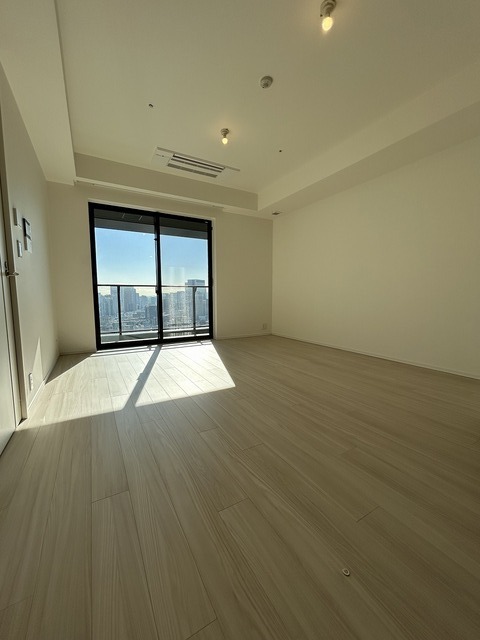 居室・リビング　※別部屋の参考写真です。