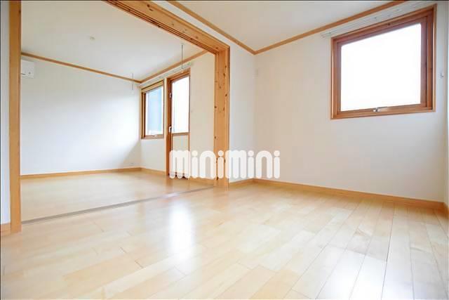 居室・リビング　クローゼット側からみた部屋の景色です☆