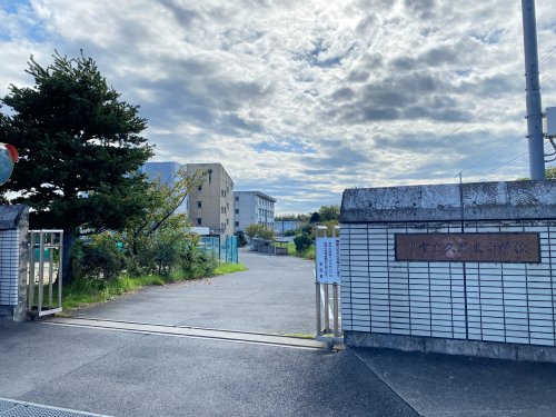 中学校　津市立久居東中学校（中学校）まで970m