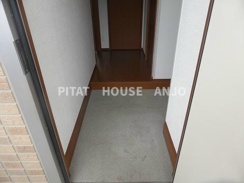玄関　同物件別部屋