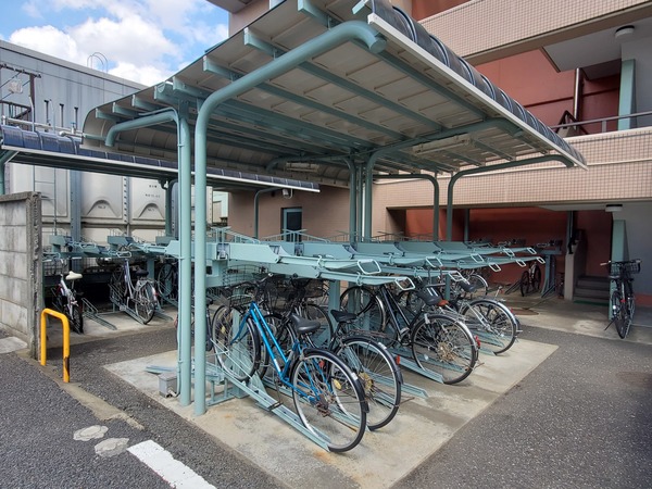 その他共有部分　屋根付き駐輪場