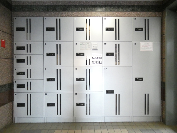 ロビー　便利な宅配ＢＯＸ