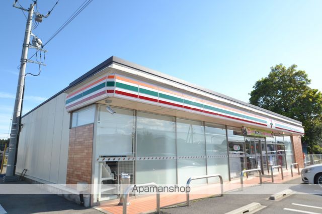 コンビニ　セブン－イレブン大田原野崎十字路店（コンビニ）まで740m