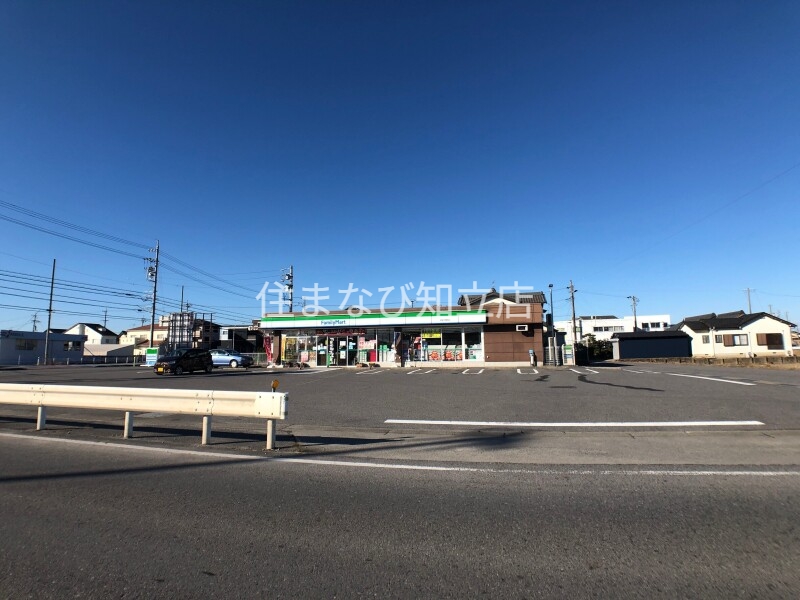 コンビニ　ファミリーマート安城大岡町店（コンビニ）まで748m