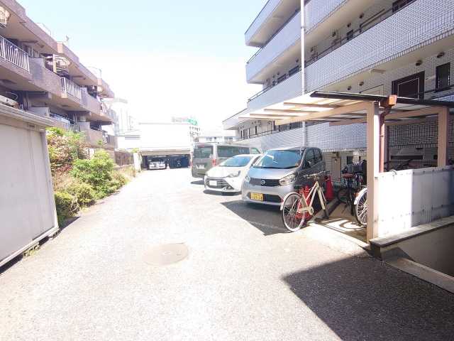 駐車場　サングレース千歳台