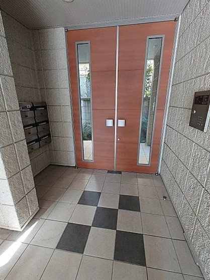 西武池袋線 椎名町駅 徒歩10分 3階建 築15年の外観写真