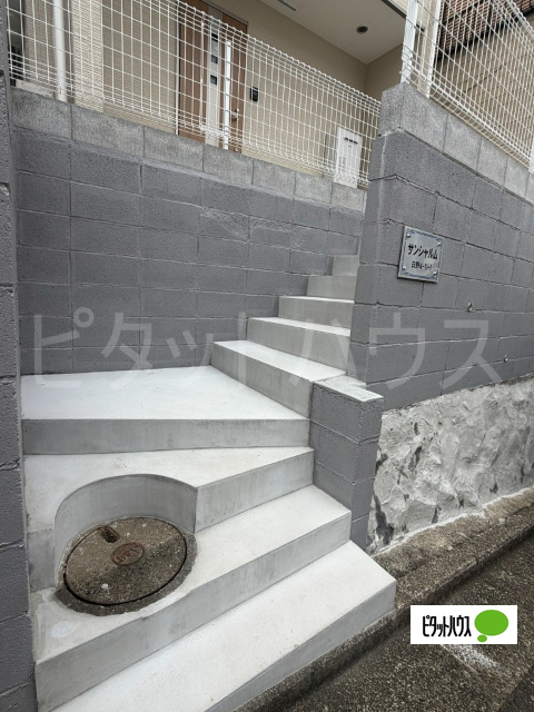 エントランス　建物入口
