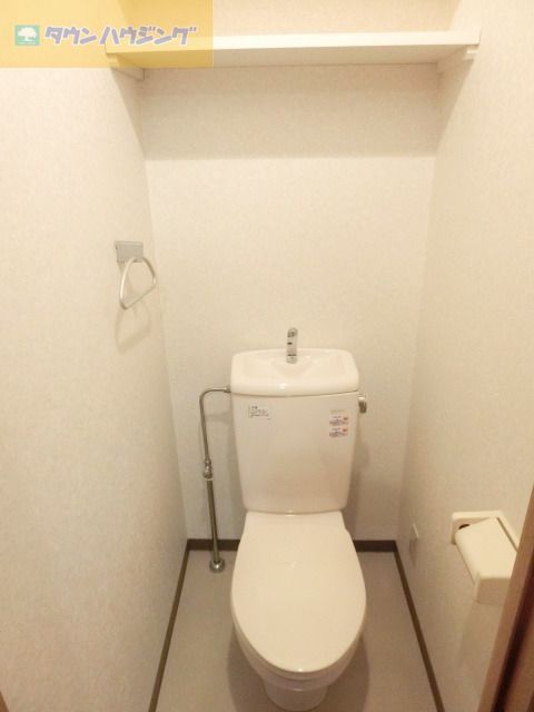 トイレ　もちろんバストイレ別です