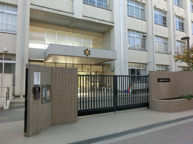 中学校　大阪市立本庄中学校（中学校）まで1367m