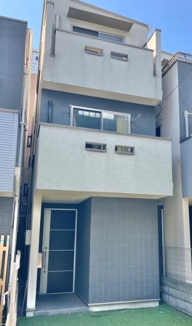 建物外観　落ち着いた雰囲気の外観です