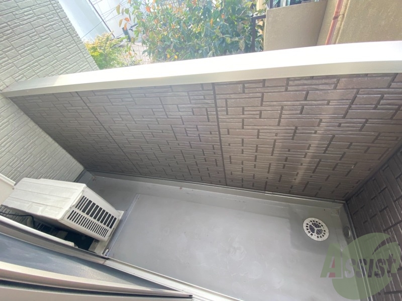 バルコニー　バルコニーがあるので洗濯物は外に干せそうですね～