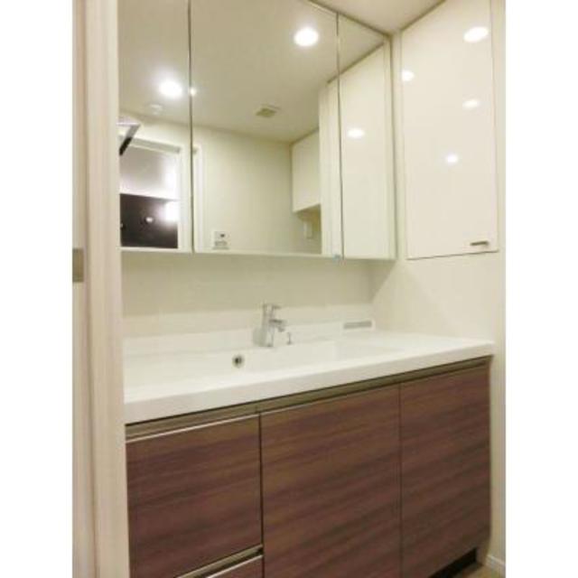 洗面設備　※写真は同タイプ住戸です。