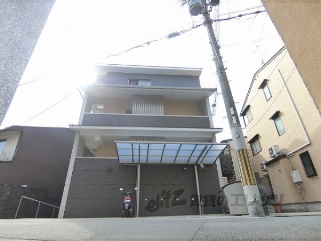 クレアーレ富小路の外観写真