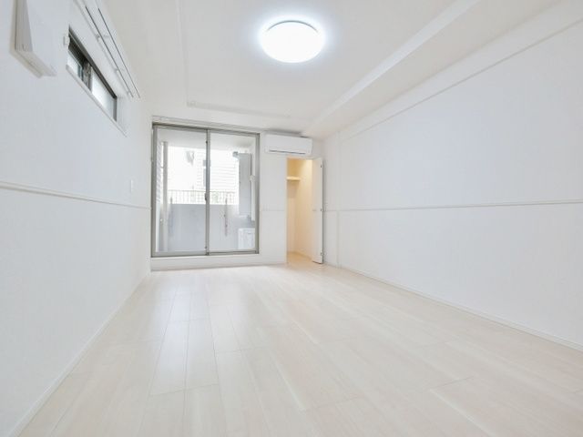 居室・リビング　★清潔感のあるお部屋です★