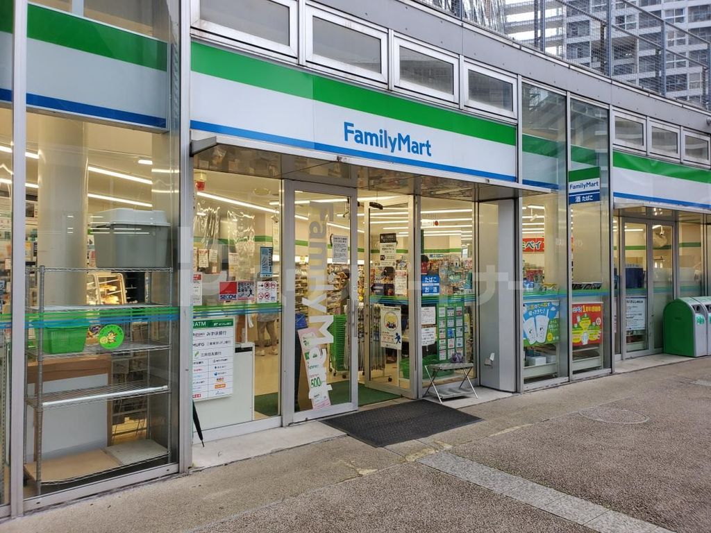 コンビニ　ファミリーマート江東東雲一丁目店（コンビニ）まで250m