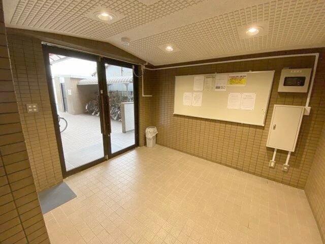 都営浅草線 本所吾妻橋駅 徒歩2分 6階建 築33年の外観写真