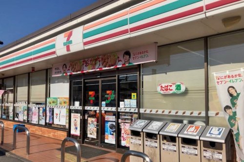 コンビニ　セブン-イレブン 熊谷伊勢町店（コンビニ）まで951m