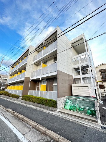 レオパレスZephyrの外観写真
