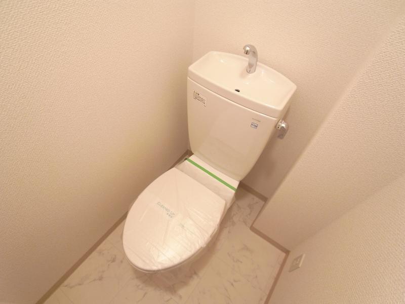 ラ・ウェゾン塚本通のトイレ写真