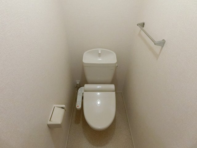 ル・ソレイユ寺田町のトイレ写真