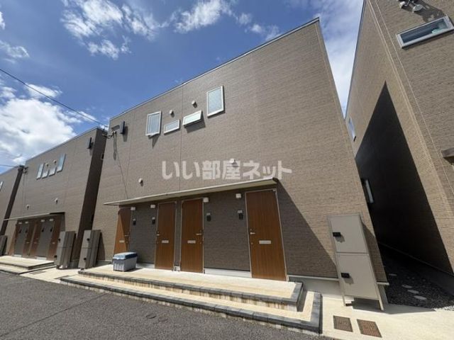 フィラーレ富の原 B棟の外観写真