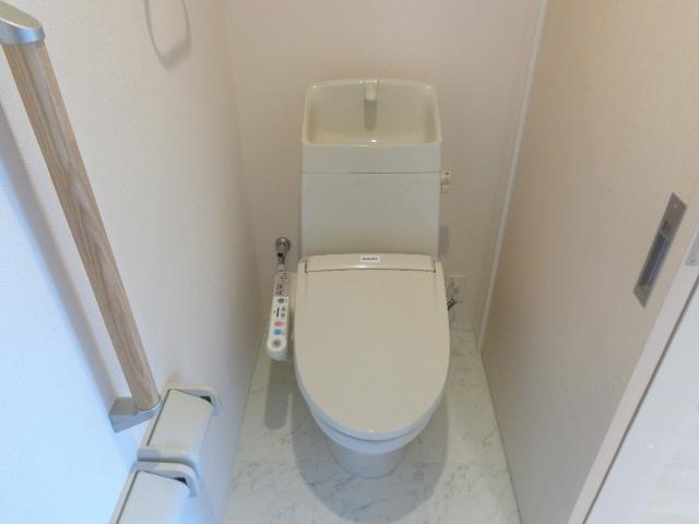 トイレ　シャワー付トイレ