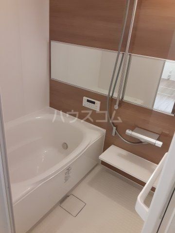 ＪＲ東海道本線 静岡駅 バス乗車時間：9分 最寄りバス停で下車 徒歩3分 3階建 築4年の風呂写真