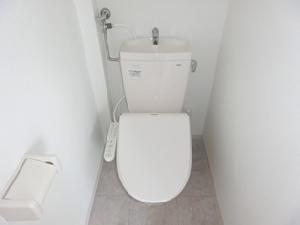 地下鉄東西線 新さっぽろ駅 徒歩11分 4階建 築13年のトイレ写真