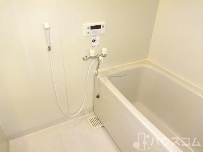 バス・シャワールーム　お風呂とトイレはやっぱり別がいいですよね♪