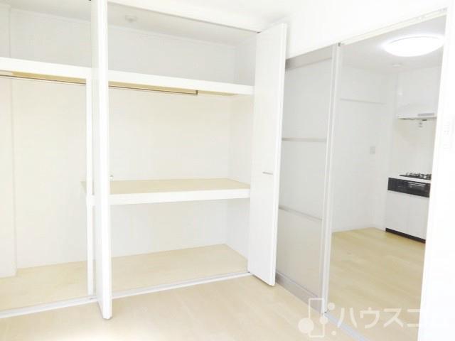 収納　収納力◎のクローゼットです。余計なものはしまいましょう♪
