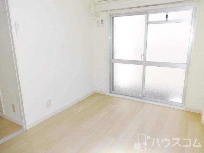 バルコニー　６．０帖の洋室４．５帖のダイニングのふた部屋です。