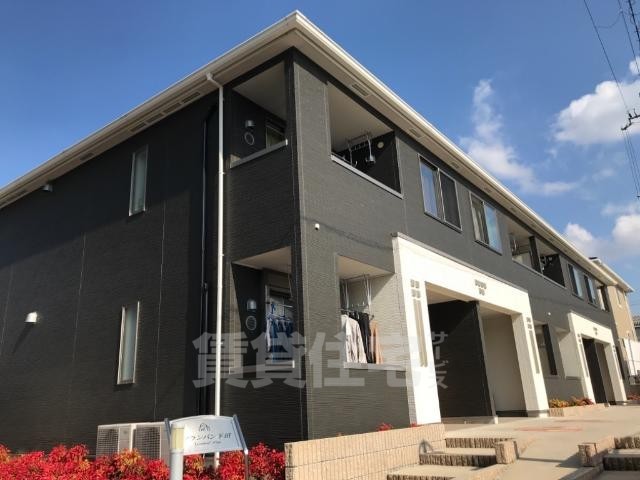 建物外観　外観写真（昼）