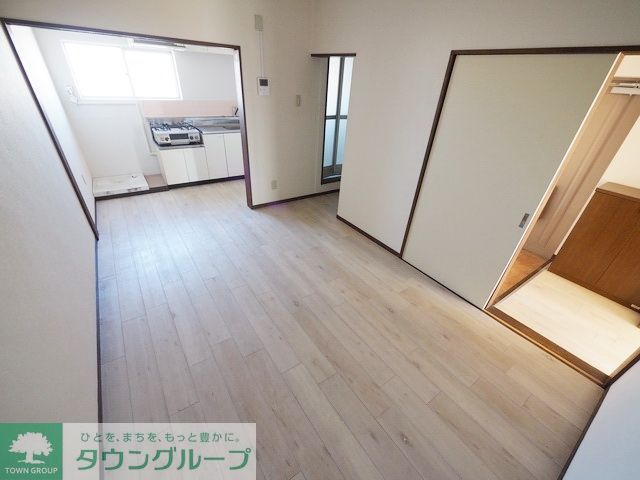 松久マンションの居間写真