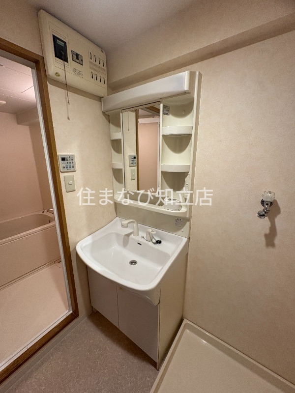 洗面設備　同型別部屋写真