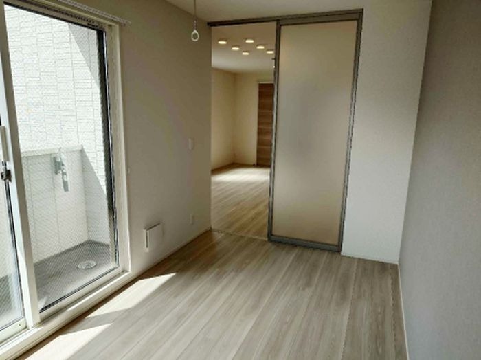 その他部屋・スペース　2面採光の明るいお部屋です☆
