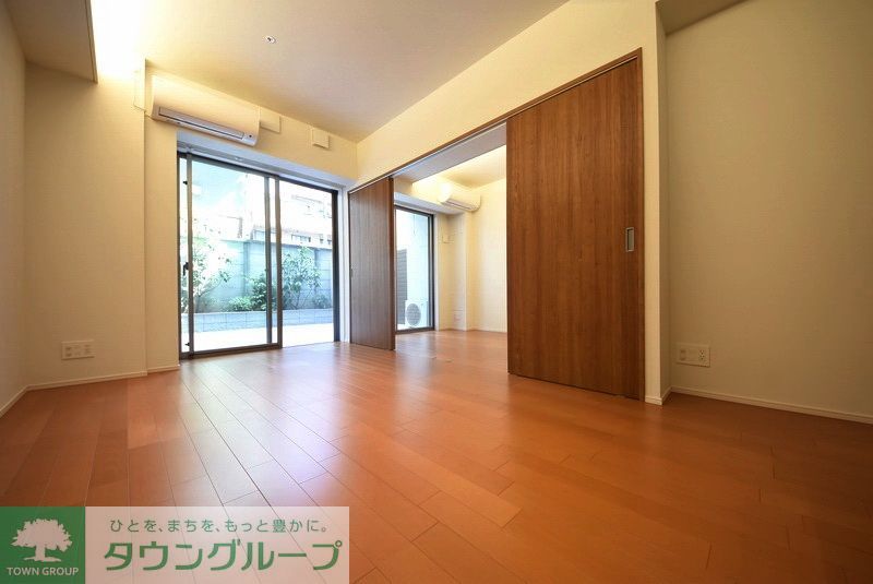 The Verlux Takanawaの居間写真